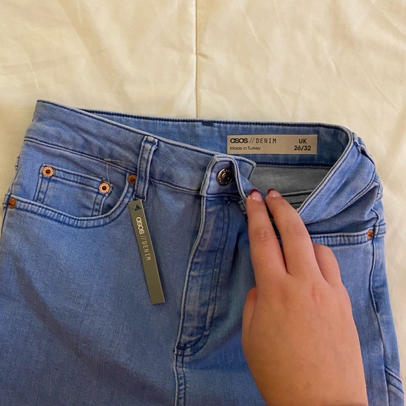 NWT ASOS DESIGN Hourglass 'Lift and Contour' high rise skinny jeans - Picture 6 of 6